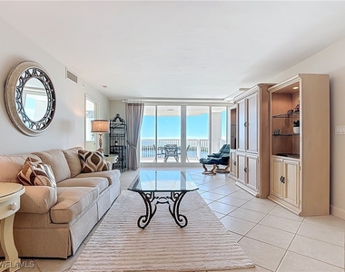 6849 Grenadier Boulevard - Photo Thumbnail 13