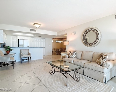 6849 Grenadier Boulevard - Photo Thumbnail 15