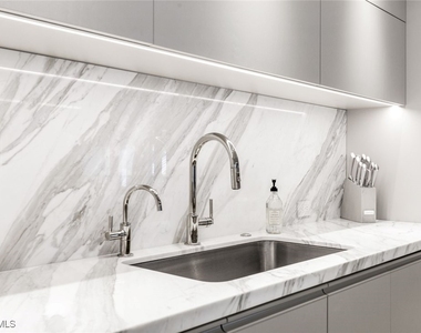295 5th Avenue S - Photo Thumbnail 9