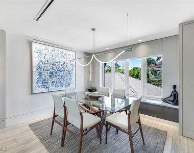 295 5th Avenue S - Photo Thumbnail 12