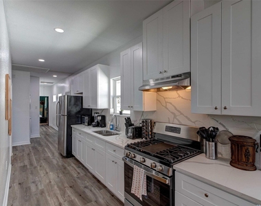 9816 Masterson Street - Photo Thumbnail 9