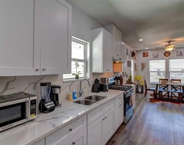 9816 Masterson Street - Photo Thumbnail 5