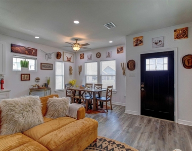 9816 Masterson Street - Photo Thumbnail 6