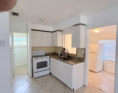 4618 20th Avenue S - Photo Thumbnail 5