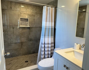 12500 Capri Cir N - Photo Thumbnail 22