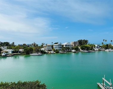12500 Capri Cir N - Photo Thumbnail 35
