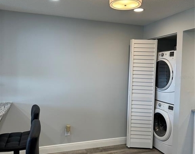 12500 Capri Cir N - Photo Thumbnail 17