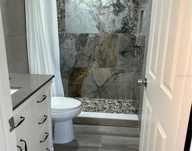 12500 Capri Cir N - Photo Thumbnail 26