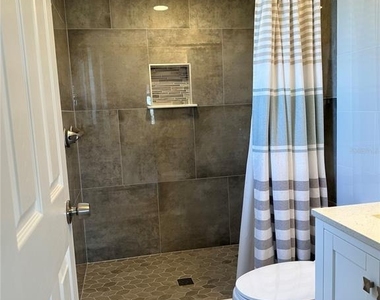 12500 Capri Cir N - Photo Thumbnail 21