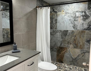 12500 Capri Cir N - Photo Thumbnail 27