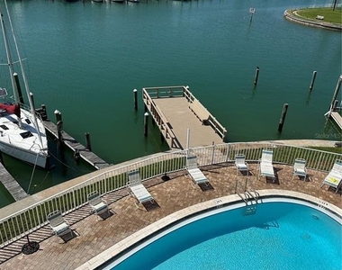 12500 Capri Cir N - Photo Thumbnail 32