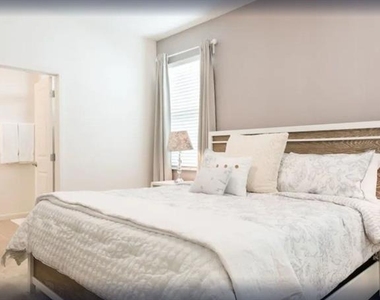 4504 Monado Drive - Photo Thumbnail 14