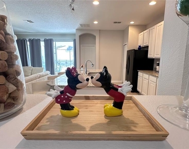 4504 Monado Drive - Photo Thumbnail 24
