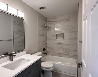 3016 Parkway Boulevard - Photo Thumbnail 11