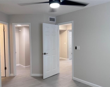 3016 Parkway Boulevard - Photo Thumbnail 12