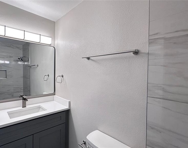 3016 Parkway Boulevard - Photo Thumbnail 14
