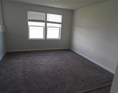 2850 Wadeview Loop - Photo Thumbnail 11