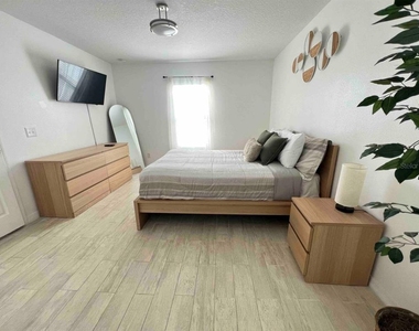 660 Swallowtail Drive - Photo Thumbnail 10