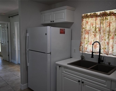 5378 Dunsmuir Road - Photo Thumbnail 18