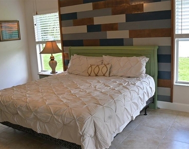 5378 Dunsmuir Road - Photo Thumbnail 6