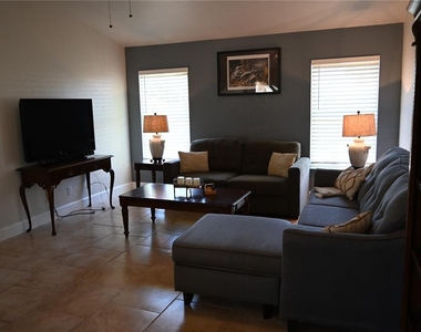 5378 Dunsmuir Road - Photo Thumbnail 30