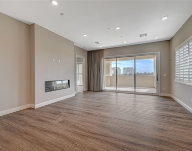 9129 Las Manaitas Avenue - Photo Thumbnail 8