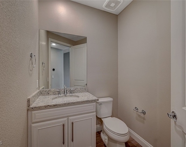 9129 Las Manaitas Avenue - Photo Thumbnail 7