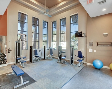 9129 Las Manaitas Avenue - Photo Thumbnail 22