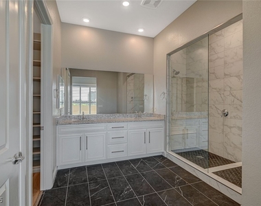 9129 Las Manaitas Avenue - Photo Thumbnail 18