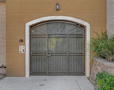 9129 Las Manaitas Avenue - Photo Thumbnail 1