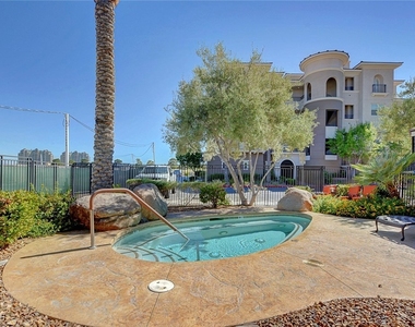 9129 Las Manaitas Avenue - Photo Thumbnail 23