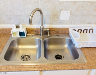 5108 Wilbur Street - Photo Thumbnail 16