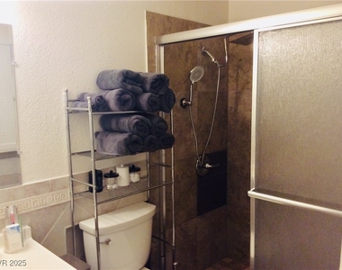 5108 Wilbur Street - Photo Thumbnail 26