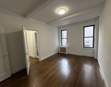 140 East 46th Street - Photo Thumbnail 8
