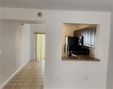 4775 Sw 62nd Avenue - Photo Thumbnail 3