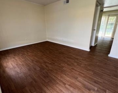 5221 Grovewood Street - Photo Thumbnail 2