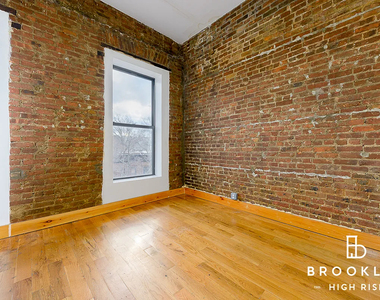 Madison Street , Lewis Ave - Photo Thumbnail 3