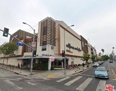 420 S Harvard Boulevard - Photo Thumbnail 16