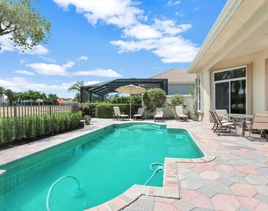8671 Falcon Green Drive - Photo Thumbnail 17