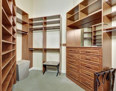 8671 Falcon Green Drive - Photo Thumbnail 12