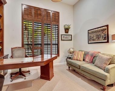 8671 Falcon Green Drive - Photo Thumbnail 14