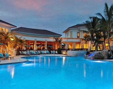 8671 Falcon Green Drive - Photo Thumbnail 19
