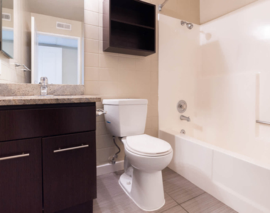 1710 N Fuller Ave - Photo Thumbnail 24