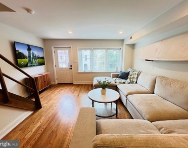 4735 Sheldon Street - Photo Thumbnail 2