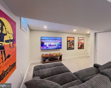 4735 Sheldon Street - Photo Thumbnail 17