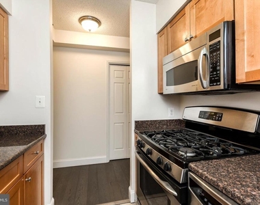 4801 Fairmont Avenue - Photo Thumbnail 5
