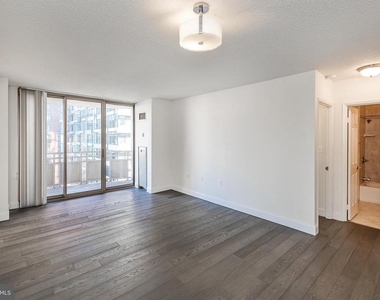 4801 Fairmont Avenue - Photo Thumbnail 7