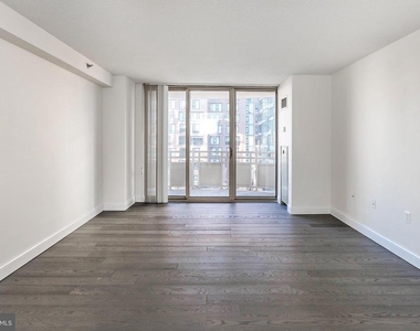 4801 Fairmont Avenue - Photo Thumbnail 6