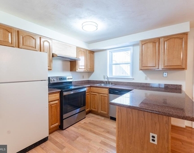 12136 Bentridge Place - Photo Thumbnail 5