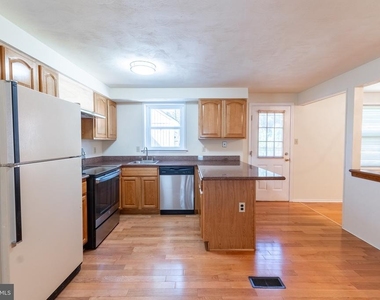 12136 Bentridge Place - Photo Thumbnail 4